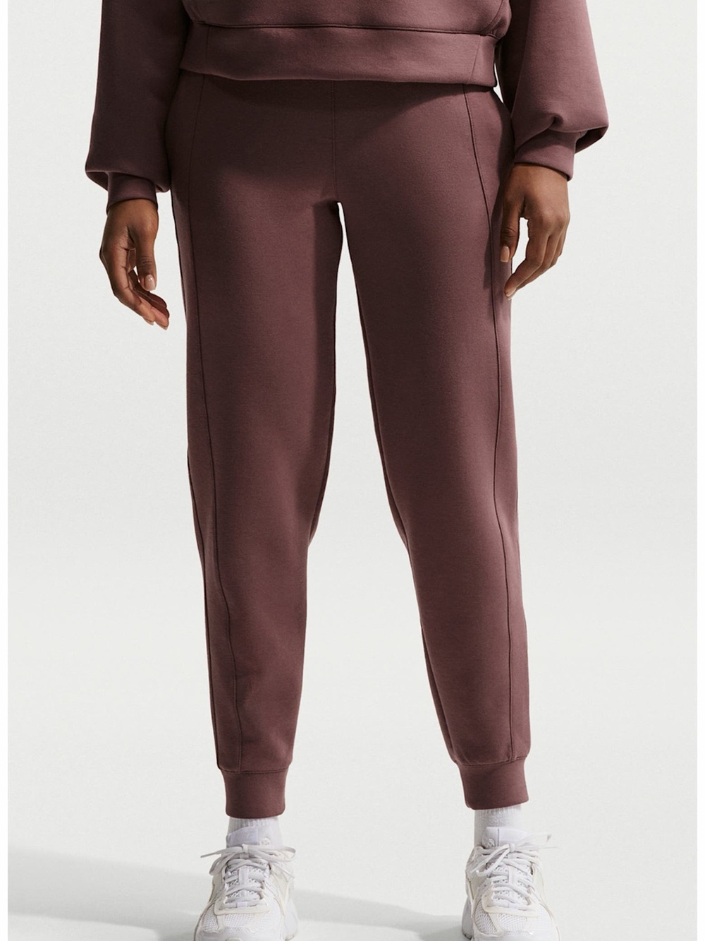 Nike 24.7 Women's Burgundy Jogger Pants